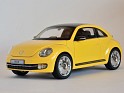 1:18 Kyosho Volkswagen The Beetle Coupé 2011 Yellow. Uploaded by Ricardo